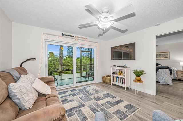 1673 SEASCAPE CIRCLE 102, Tarpon Springs, FL 34689