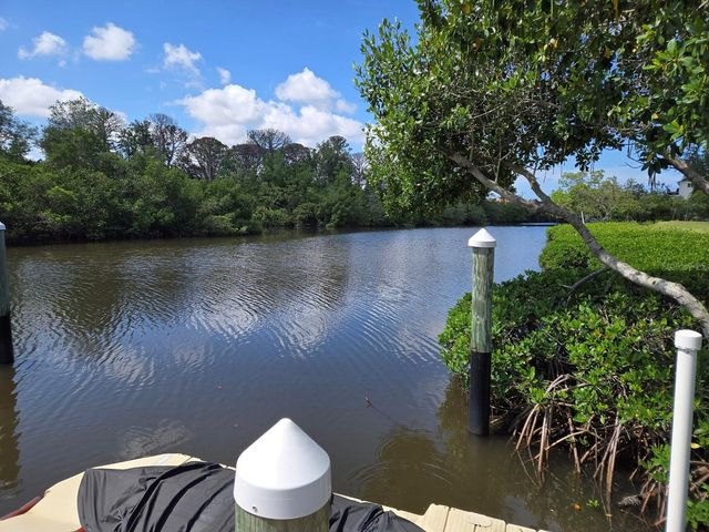 1673 SEASCAPE CIRCLE 102, Tarpon Springs, FL 34689