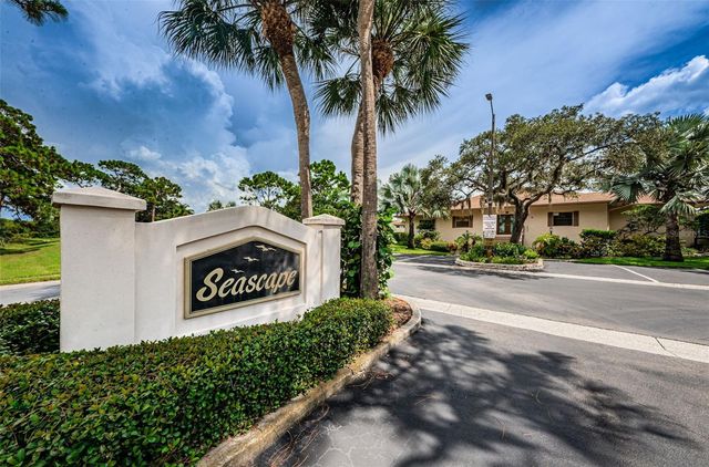 1673 SEASCAPE CIRCLE 102, Tarpon Springs, FL 34689
