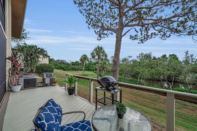 1673 SEASCAPE CIRCLE 102, Tarpon Springs, FL 34689