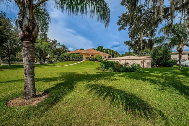 1673 SEASCAPE CIRCLE 102, Tarpon Springs, FL 34689