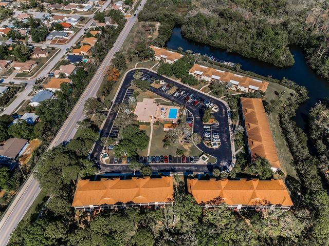 1673 SEASCAPE CIRCLE 102, Tarpon Springs, FL 34689