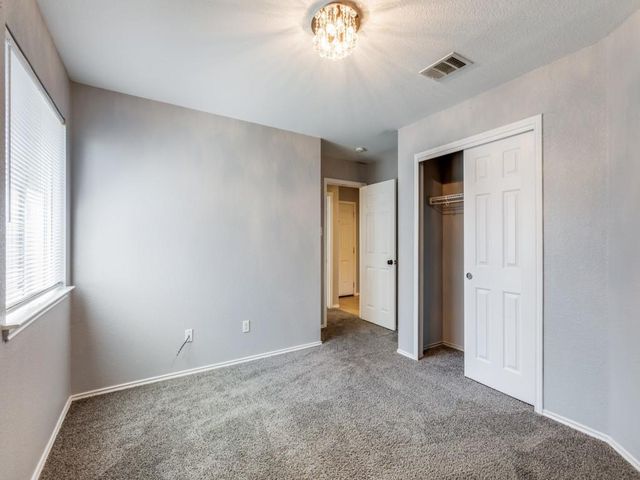 108 Killian LOOP, Hutto, TX 78634