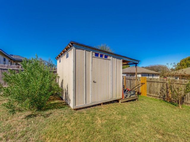 108 Killian LOOP, Hutto, TX 78634