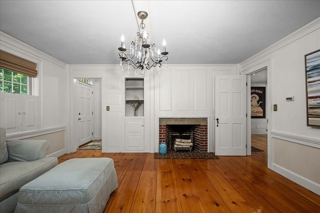 225 E Temple St, Boylston, MA 01505