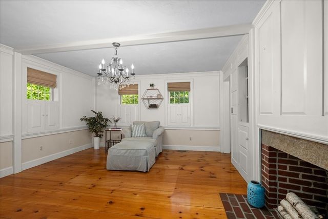 225 E Temple St, Boylston, MA 01505