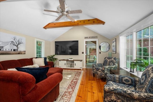 225 E Temple St, Boylston, MA 01505