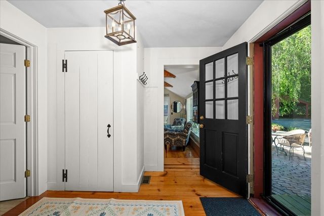 225 E Temple St, Boylston, MA 01505