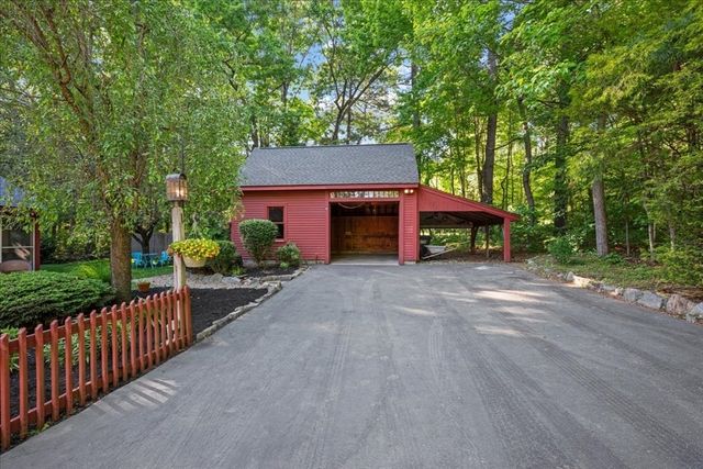 225 E Temple St, Boylston, MA 01505