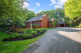 225 E Temple St, Boylston, MA 01505