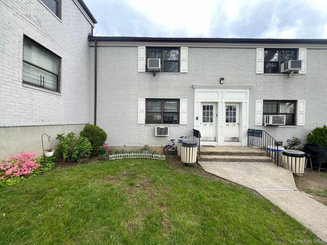 6874 136th St A, Flushing, NY 11367
