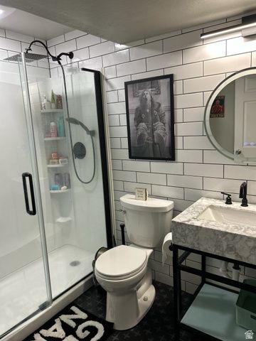 3328 W 1500 N, Clinton, UT 84015