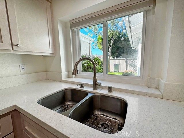 29 Acorn, Irvine, CA 92604