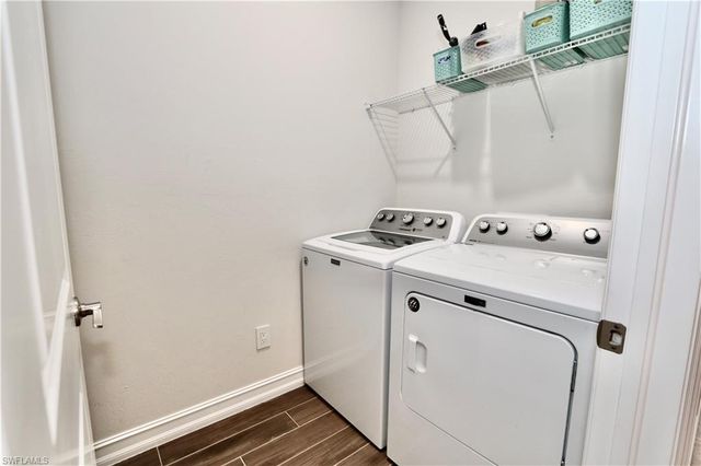 7352 Rockefeller DR, Naples, FL 34119