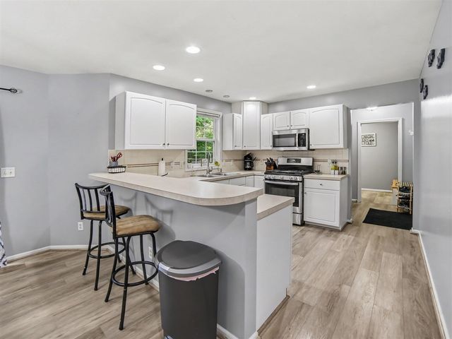 1917 Dykstra Road, Muskegon, MI 49445