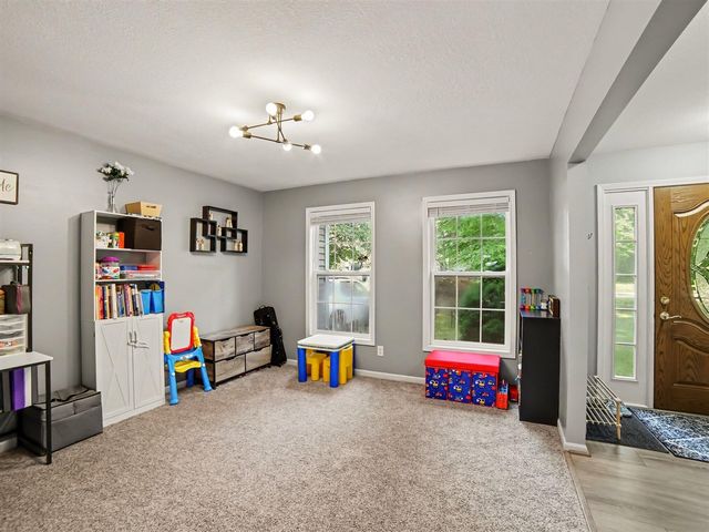 1917 Dykstra Road, Muskegon, MI 49445