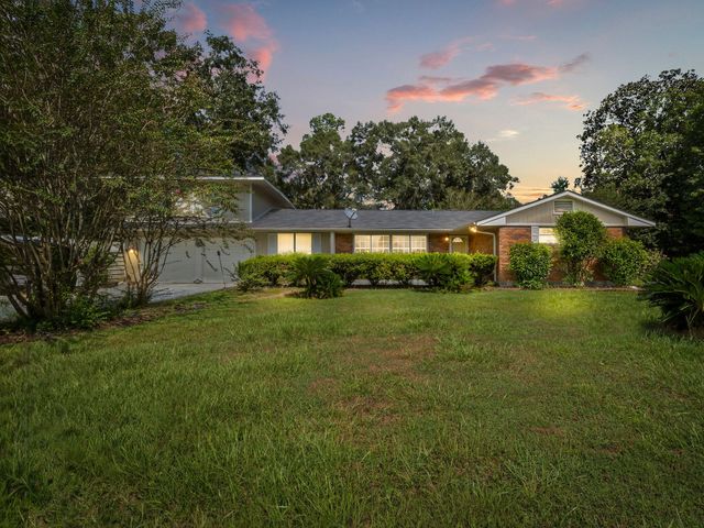 907 Cook Dr, Deridder, LA 70634