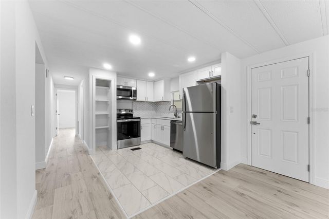 130 FLORENCE BOULEVARD, Debary, FL 32713