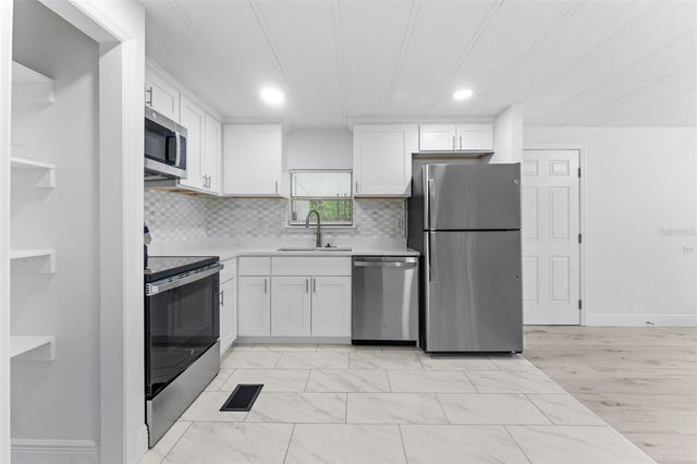 130 FLORENCE BOULEVARD, Debary, FL 32713