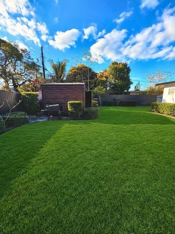 36 Miami Gardens Rd, West Park, FL 33023