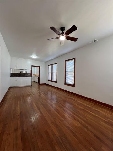 3710 Harmon Ave, Austin, TX 78705