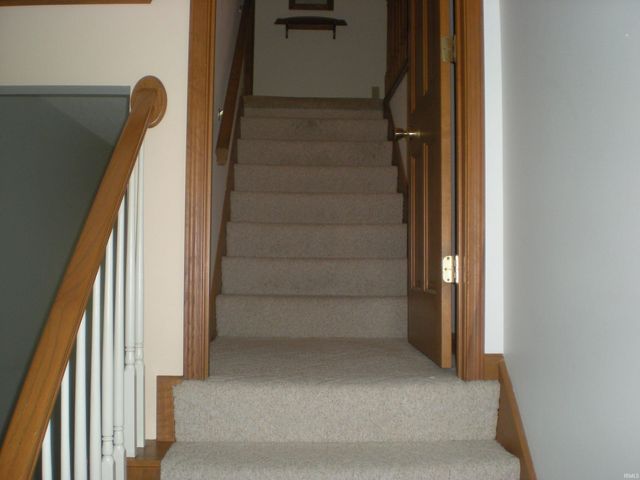 2924 Sioux Point, New Haven, IN 46774