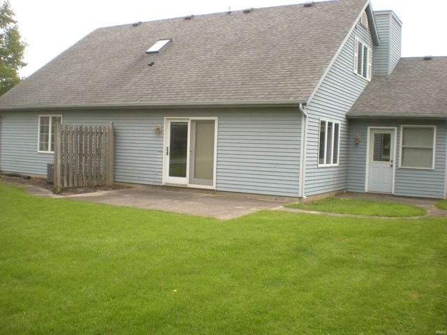 2924 Sioux Point, New Haven, IN 46774