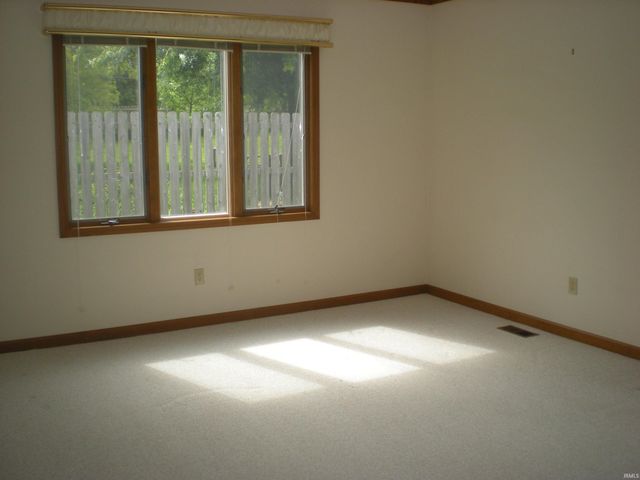 2924 Sioux Point, New Haven, IN 46774