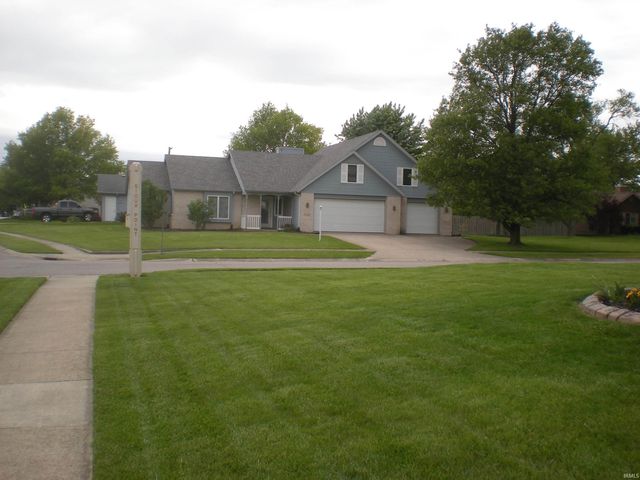 2924 Sioux Point, New Haven, IN 46774