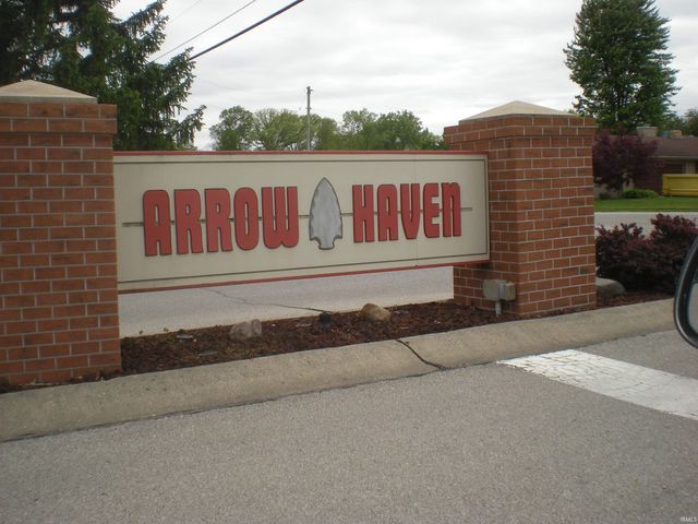 2924 Sioux Point, New Haven, IN 46774