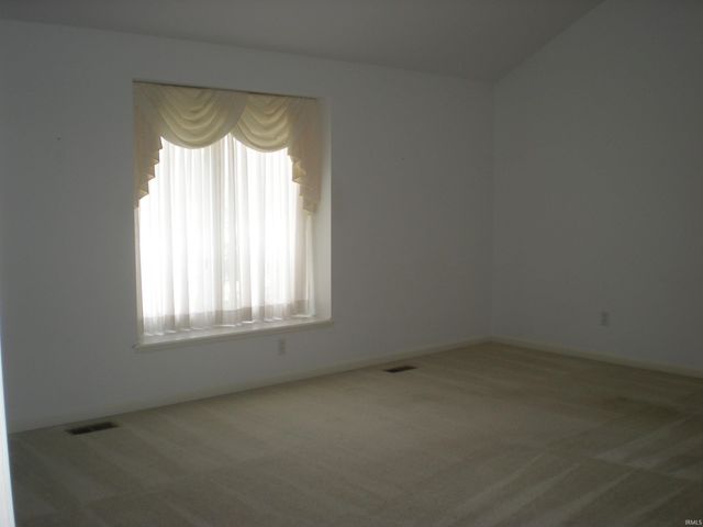 2924 Sioux Point, New Haven, IN 46774