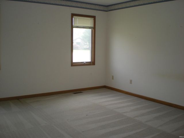 2924 Sioux Point, New Haven, IN 46774
