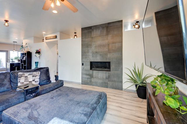 1012 25th Street SE, Rio Rancho, NM 87124