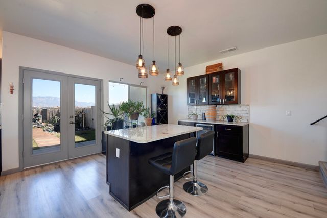 1012 25th Street SE, Rio Rancho, NM 87124