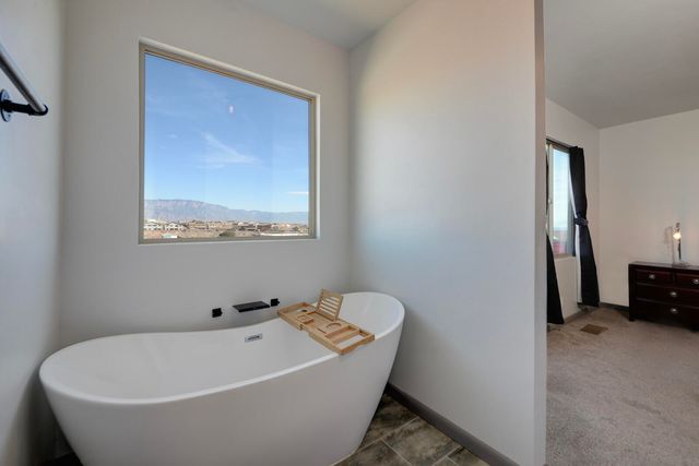 1012 25th Street SE, Rio Rancho, NM 87124