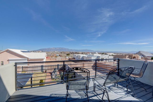 1012 25th Street SE, Rio Rancho, NM 87124