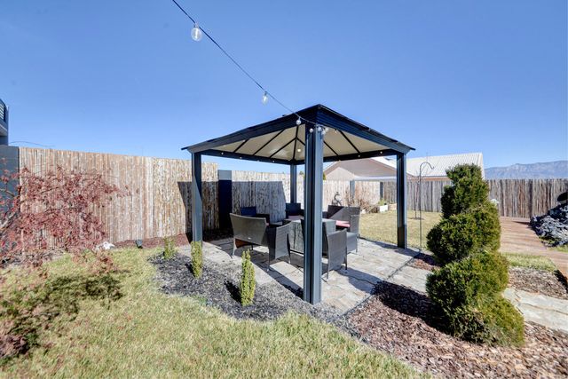 1012 25th Street SE, Rio Rancho, NM 87124