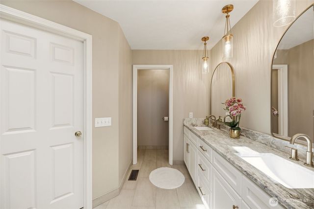 17806 Oxford Drive, Arlington, WA 98223