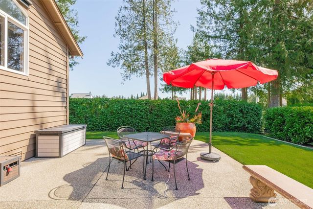 17806 Oxford Drive, Arlington, WA 98223