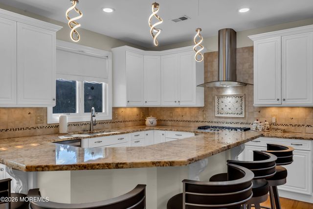 185 Dayna Court, Toms River, NJ 08753