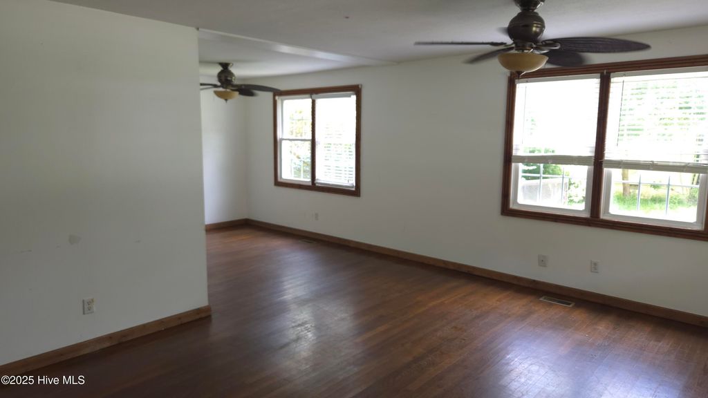 417 Decatur Road, Jacksonville, NC 28540