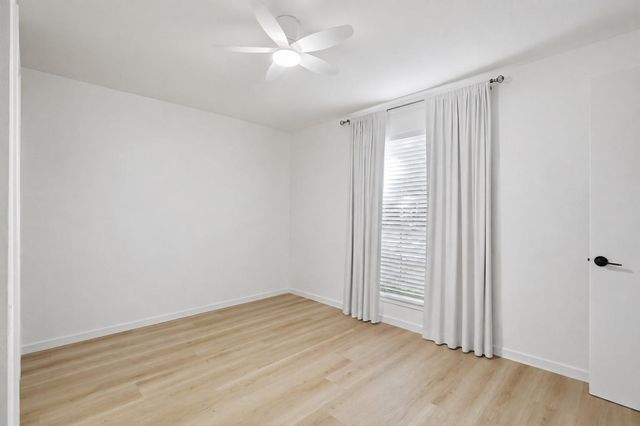 4040 San Felipe Street 102, Houston, TX 77027