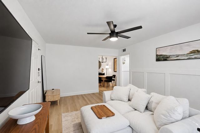 4040 San Felipe Street 102, Houston, TX 77027