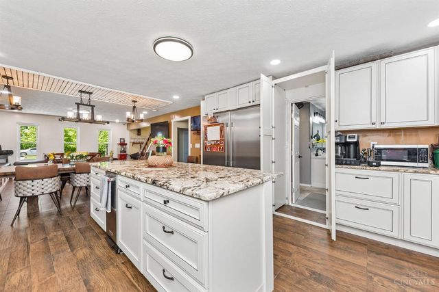 1331 Indian Ridge Trail, New Richmond, OH 45157