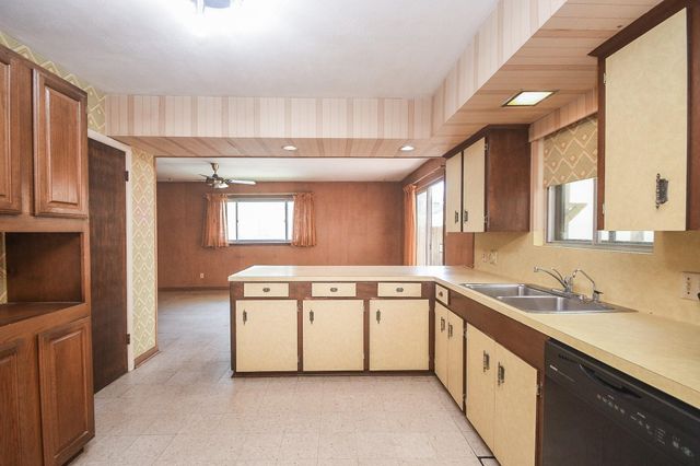 10231 Ivyridge Road, Houston, TX 77043