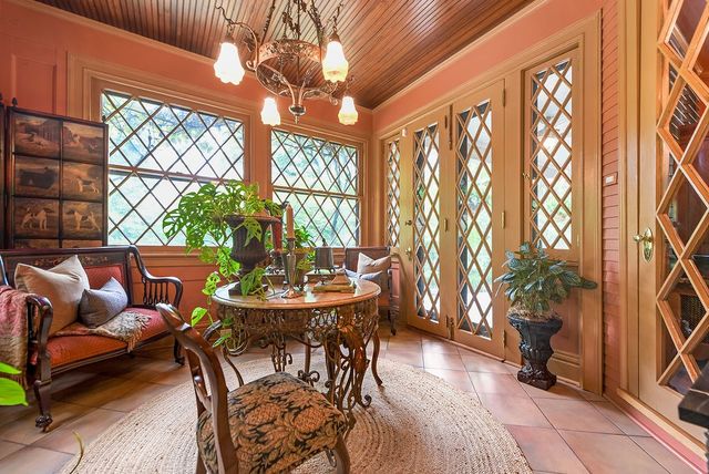809 Blackburn Rd, Sewickley Heights, PA 15143