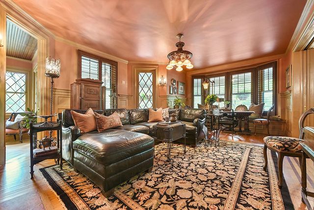 809 Blackburn Rd, Sewickley Heights, PA 15143