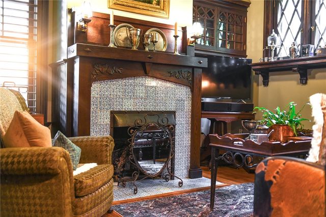 809 Blackburn Rd, Sewickley Heights, PA 15143