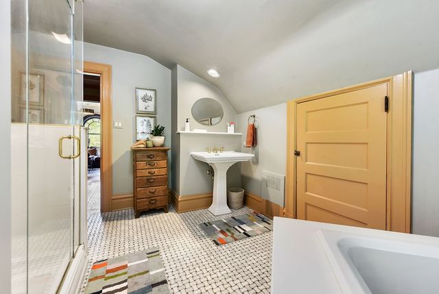 809 Blackburn Rd, Sewickley Heights, PA 15143