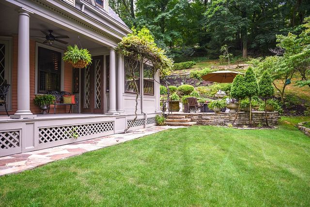 809 Blackburn Rd, Sewickley Heights, PA 15143